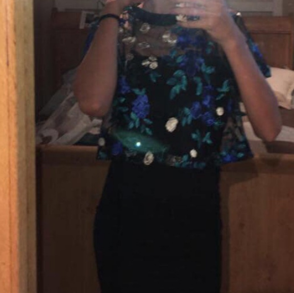 Flower tee - Picture 6 of 6